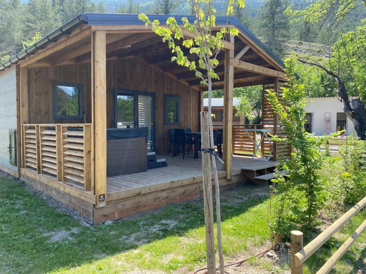 Camping La Ferme De Castellane Luaran gambar