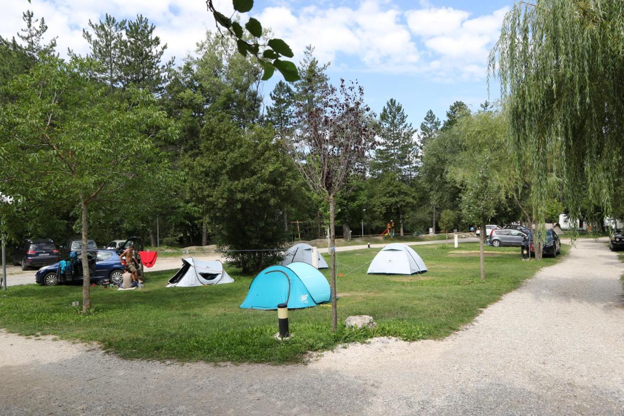 Camping La Ferme De Castellane Luaran gambar